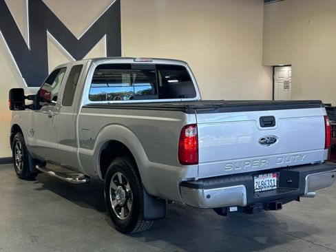 Used 2015 Ford F350 Lariat w/ Lariat Interior Package image 7