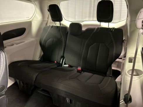 Used 2024 Chrysler Voyager LX image 24