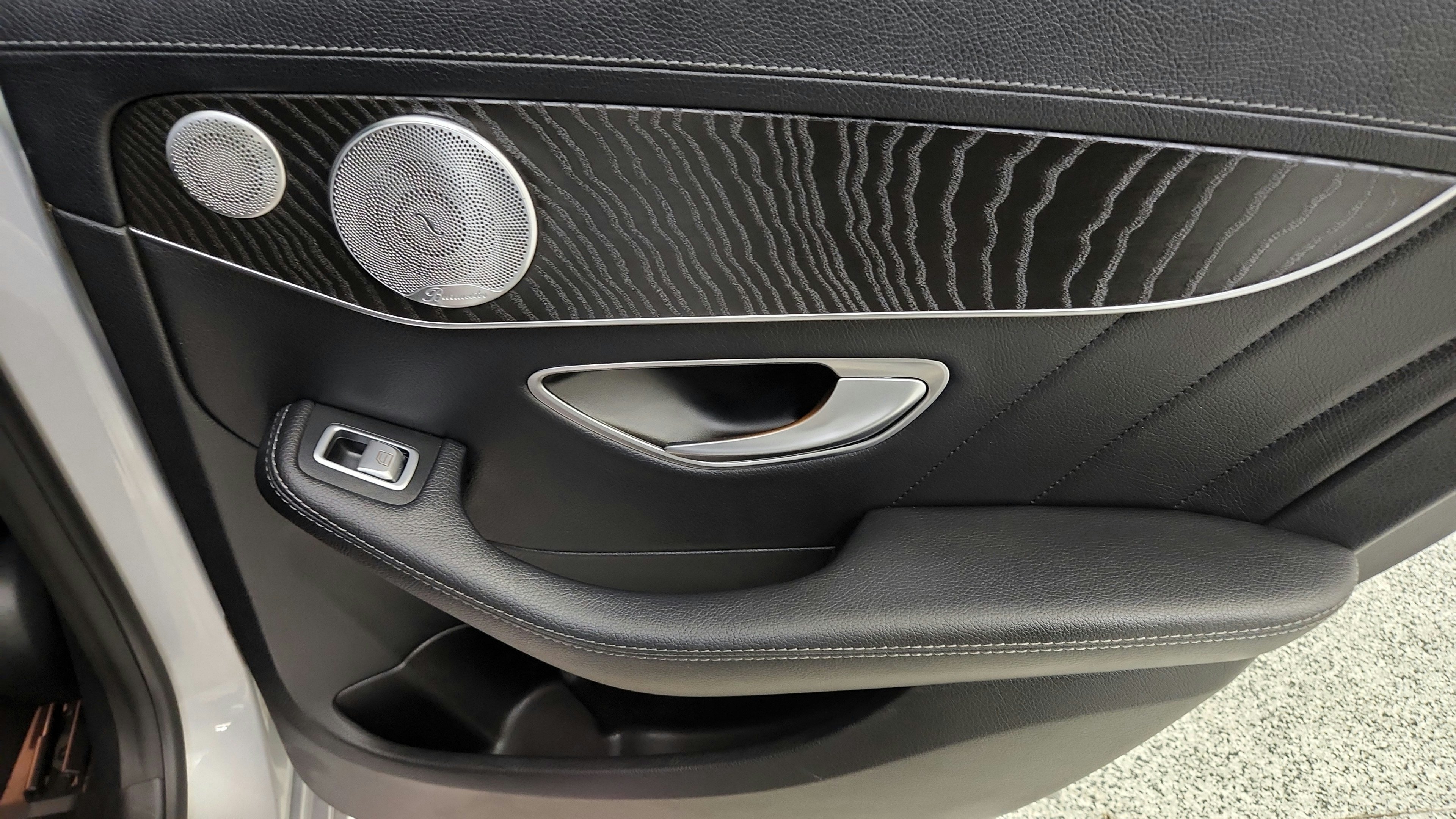 Used 2015 Mercedes-Benz C 300 Sedan image 33
