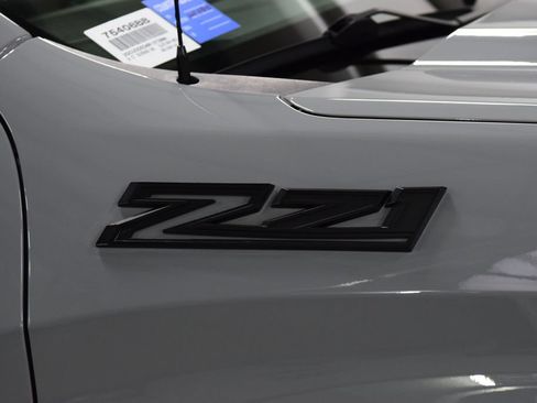 Used 2024 Chevrolet Silverado 1500 LT w/ Z71 Off-Road Package AWD/4WD image 14