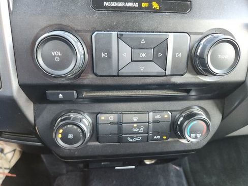 Used 2017 Ford F150 XLT RWD image 10
