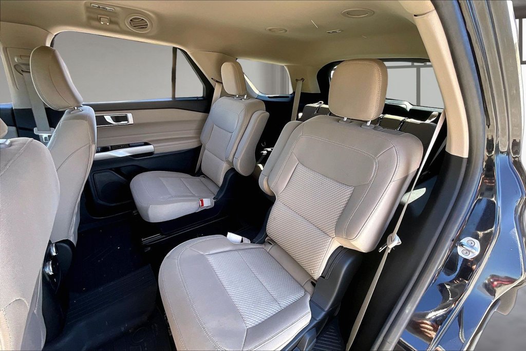 Used 2023 Ford Explorer XLT RWD image 21
