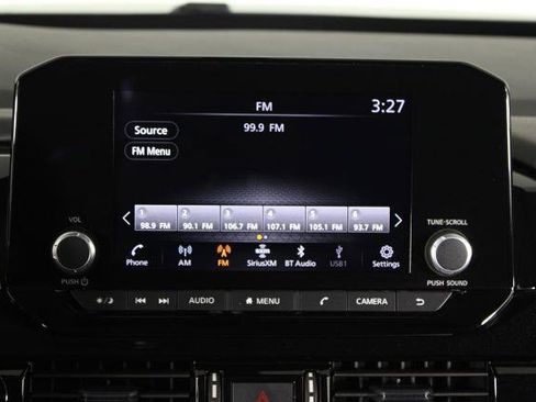 Certified 2025 Nissan Pathfinder SV FWD image 9