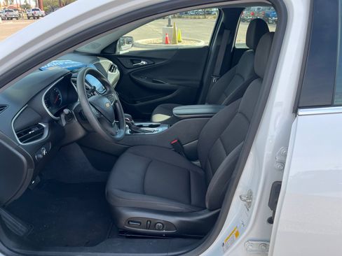 Used 2023 Chevrolet Malibu LT image 14