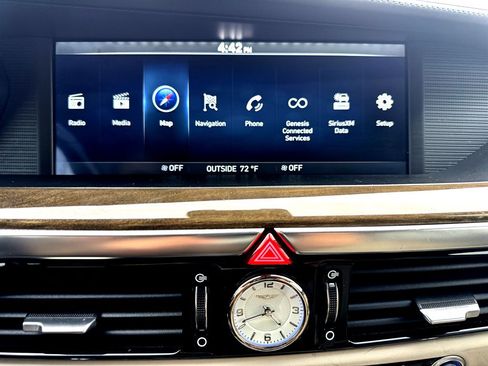 Used 2018 Genesis G90 5.0 Ultimate image 4