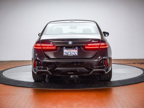Used 2026 BMW 530i w/ M Sport Package RWD image 6