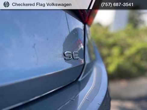 Used 2025 Volkswagen Jetta SE FWD image 12