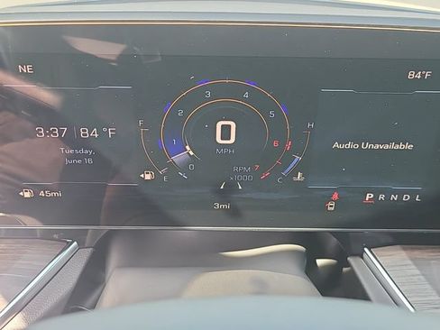 New 2026 Chevrolet Suburban LT w/ Comfort Package RWD image 25