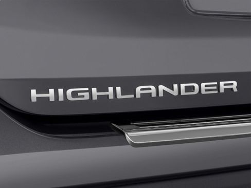 Certified 2024 Toyota Highlander XLE FWD image 61