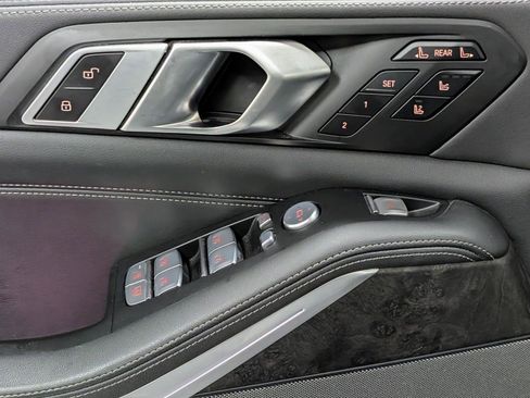 Used 2023 BMW X7 xDrive40i w/ Executive Package image 14