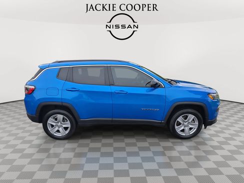 Used 2022 Jeep Compass Latitude w/ Convenience Group AWD/4WD image 4