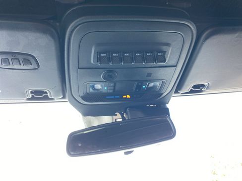 Used 2022 Ford Bronco Wildtrak image 12