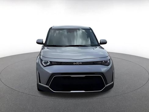 Used 2025 Kia Soul LX w/ LX Technology Package FWD image 4