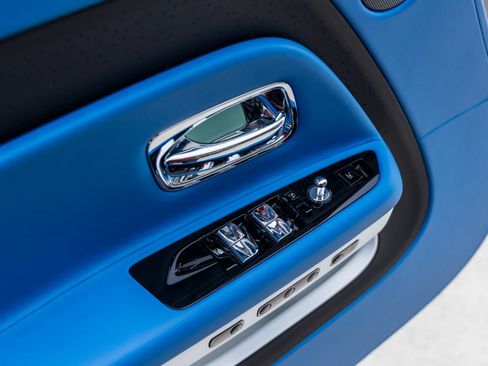 New 2025 Rolls-Royce Spectre image 24