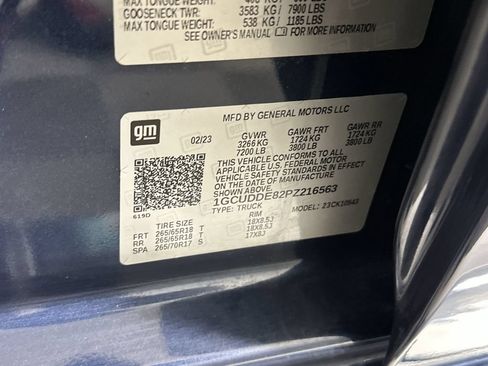 Used 2023 Chevrolet Silverado 1500 LT AWD/4WD image 35