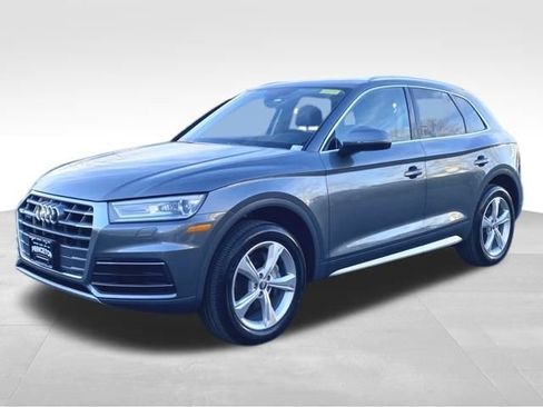 Used 2020 Audi Q5 2.0T Premium w/ Convenience Package image 3