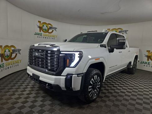 Used 2024 GMC Sierra 2500 Denali Ultimate image 4