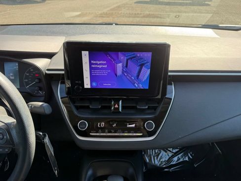 Used 2024 Toyota Corolla LE FWD image 17
