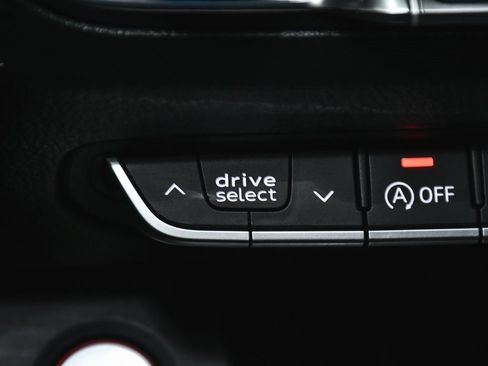 Used 2018 Audi SQ5 Premium Plus w/ Navigation Package image 34