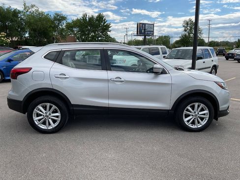 Used 2019 Nissan Rogue Sport SV AWD/4WD image 9