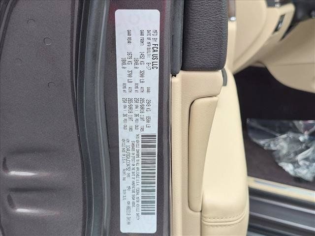 Used 2018 Jeep Grand Cherokee Limited w/ Luxury Group II AWD/4WD image 26