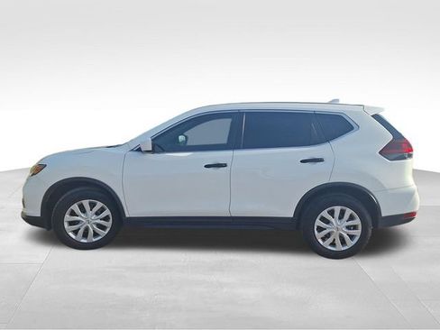 Used 2020 Nissan Rogue S FWD image 4