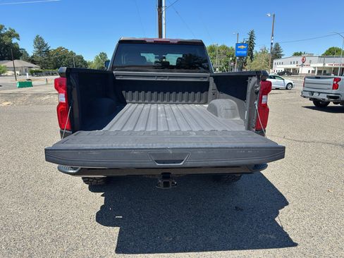 Used 2020 Chevrolet Silverado 2500 Custom w/ Custom Value Package AWD/4WD image 14