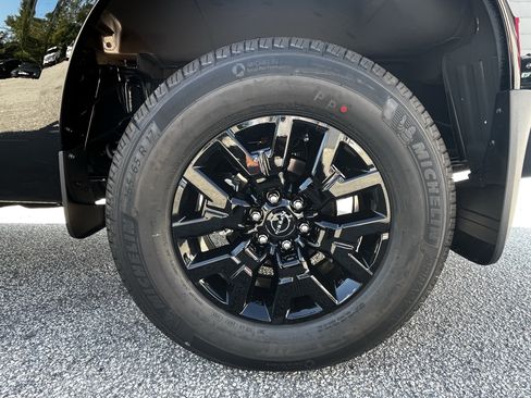 New 2026 Nissan Frontier SV w/ Tow Package AWD/4WD image 11