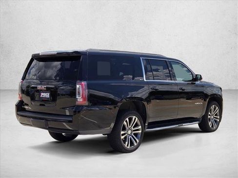 Used 2019 GMC Yukon XL SLT AWD/4WD image 5