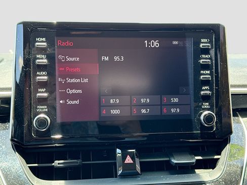 Used 2020 Toyota Corolla LE FWD image 27