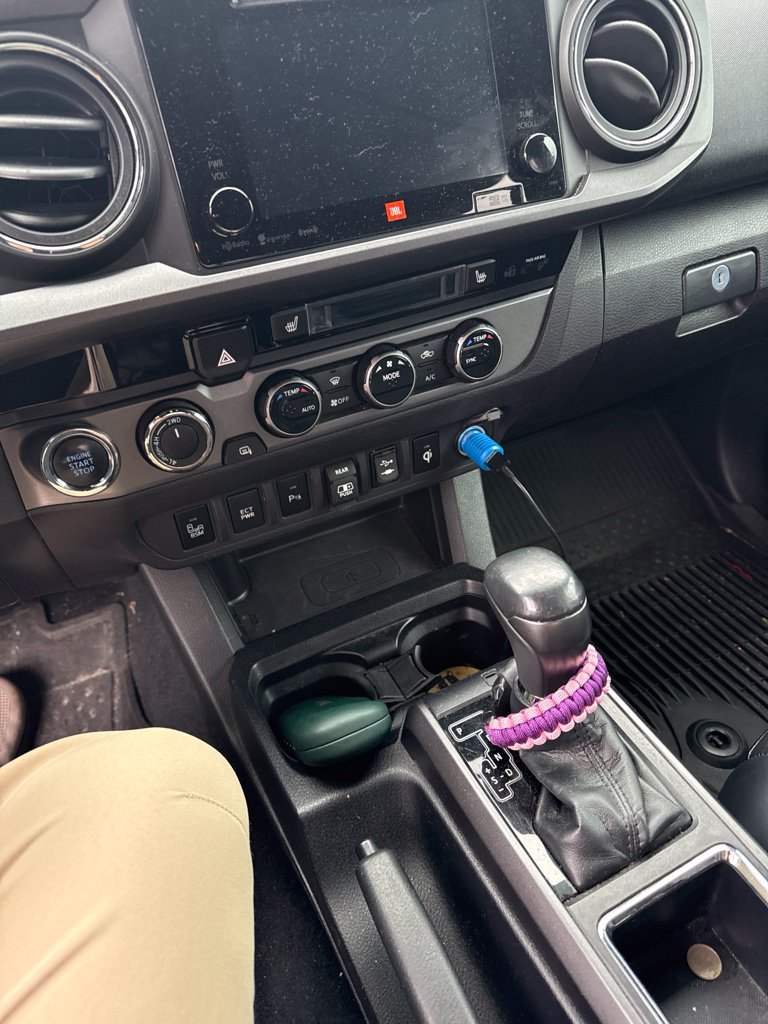 Used 2018 Toyota Tacoma TRD Off-Road AWD/4WD image 2
