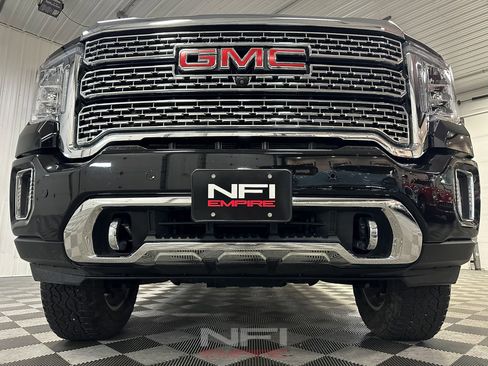 Used 2021 GMC Sierra 3500 Denali w/ Denali Ultimate Package image 14