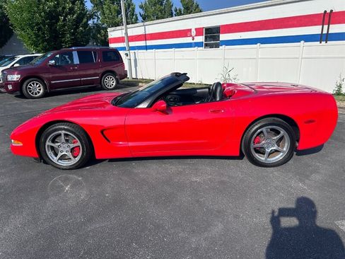 Used 2004 Chevrolet Corvette Convertible w/ Preferred Equipment Group RWD image 12
