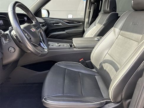 Used 2023 Cadillac Escalade ESV Sport image 18