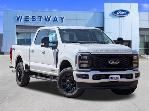 New 2026 Ford F250 Lariat w/ Black Appearance Package image 32