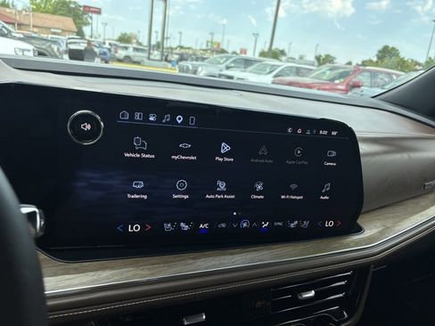 Used 2025 Chevrolet Tahoe High Country AWD/4WD image 40