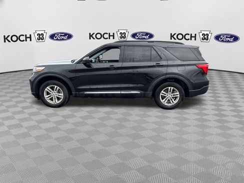 Used 2023 Ford Explorer XLT AWD/4WD image 4