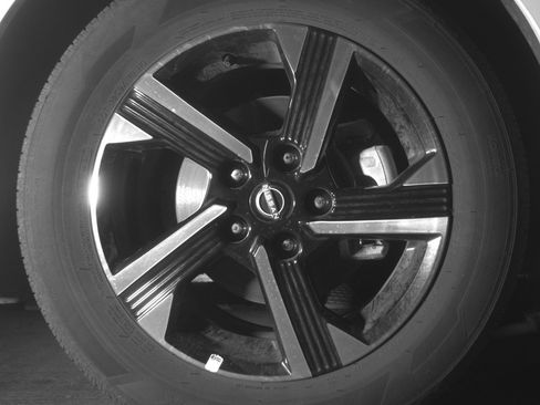 Used 2025 Nissan Sentra SV FWD image 13