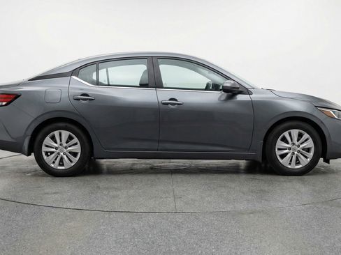 Used 2025 Nissan Sentra S image 11