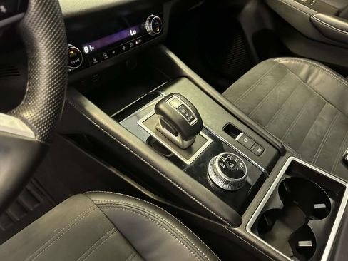 Used 2023 Mitsubishi Outlander SE FWD image 20