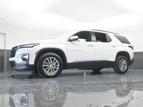 Used 2023 Chevrolet Traverse LT image 57