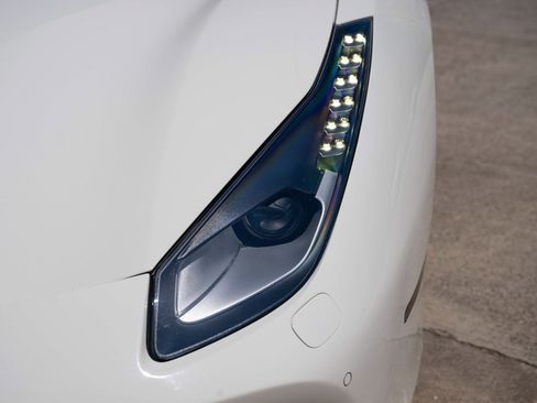 Used 2018 Ferrari 488 Spider RWD image 14