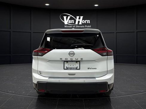 Used 2024 Nissan Rogue SV w/ SV Premium Package AWD/4WD image 6