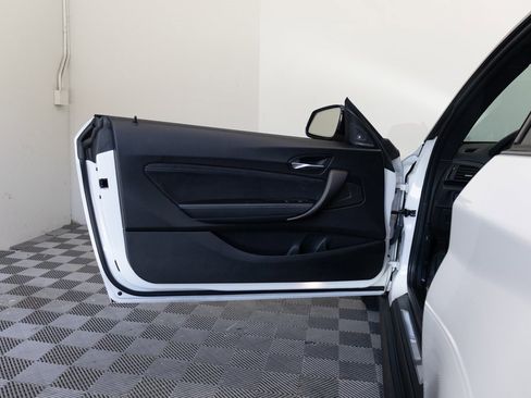 Used 2017 BMW M2 image 18