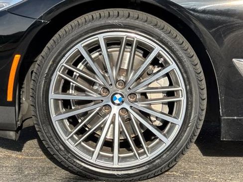 Used 2020 BMW 530i w/ Convenience Package image 31