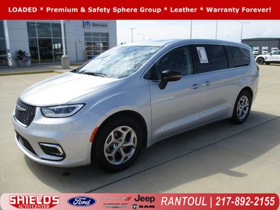 Used 2024 Chrysler Pacifica Limited