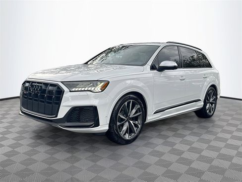 Used 2021 Audi SQ7 Premium Plus w/ Driver Assistance Package image 2