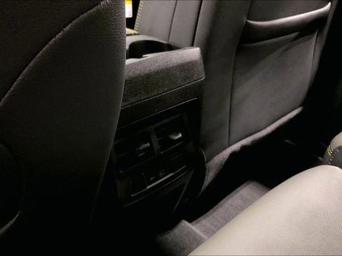 Used 2025 Chevrolet Colorado ZR2 w/ Technology Package image 34