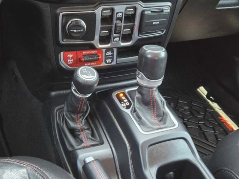 Used 2020 Jeep Gladiator Rubicon image 31