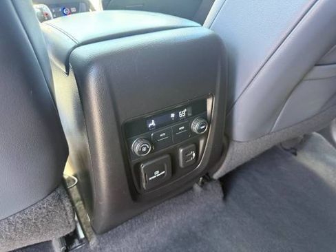 Used 2019 Buick Enclave Essence w/ Trailering Package, 5000 lbs. FWD image 18